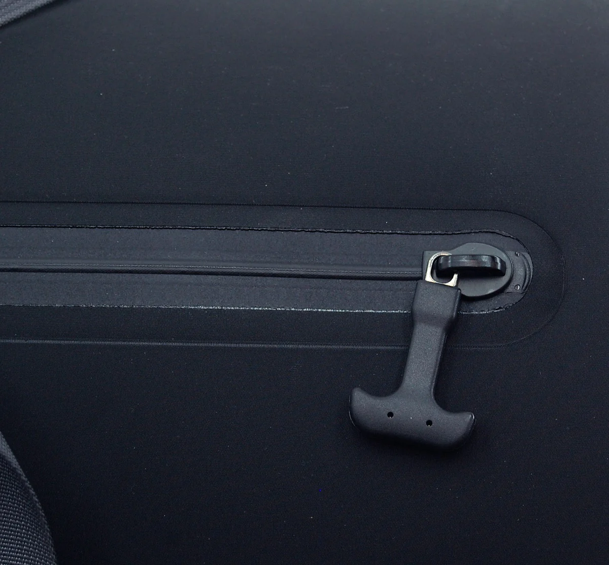 40L Allatoona Waterproof Duffel Bag - Black/Grey - Image 4